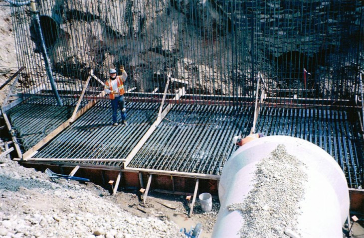 Purdam Drain Retaining Wall at 10 Mile Interchange