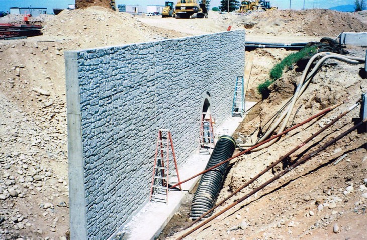 Purdam Drain Retaining Wall at 10 Mile Interchange